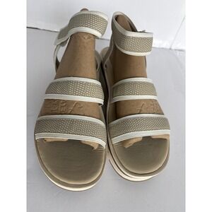 Baretraps Women's Beige Platform Sandals Ankle Strap Three Band Comfort Shoes 10